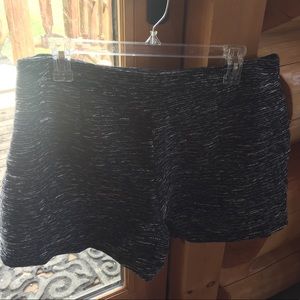 Old Navy White and Black zip shorts